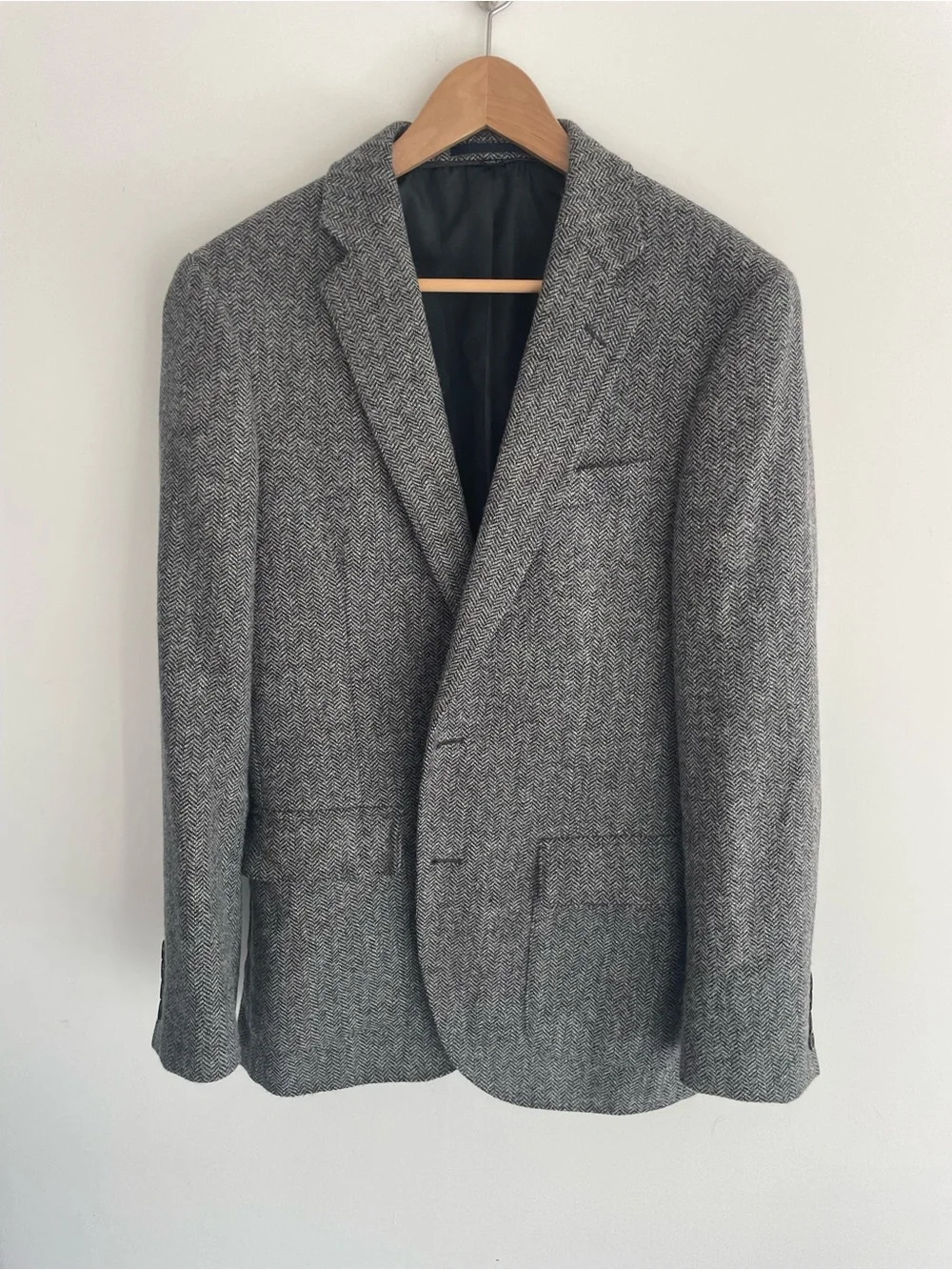 J.Crew Ludlow Blazer — Gray Herringbone Tweed, Moon English Wool